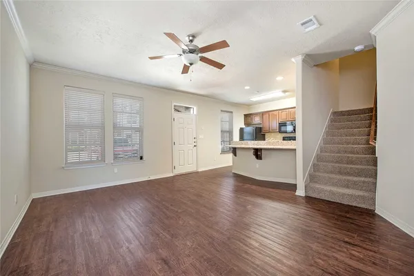 $1,900 | 533 Forest Drive, College Station, TX 77840