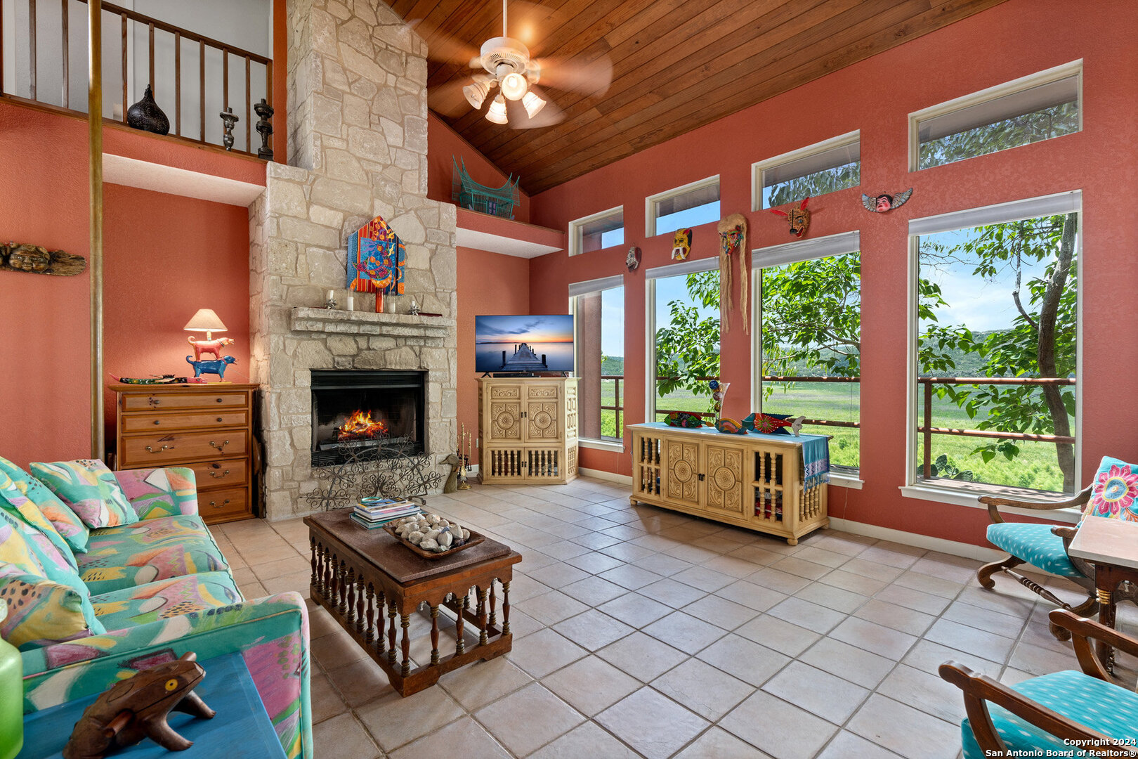 696 Faurie Road Lakehills, TX 78063 - Photo 6 of 37
