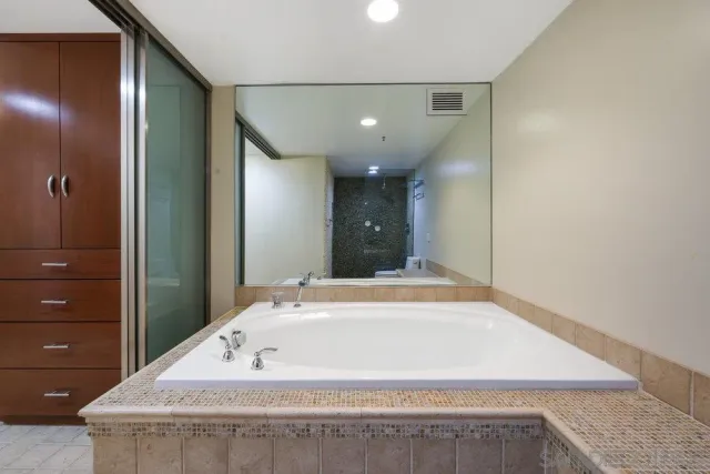 $925,000 | 5605 Friars Road, Unit 280, San Diego, CA 92110