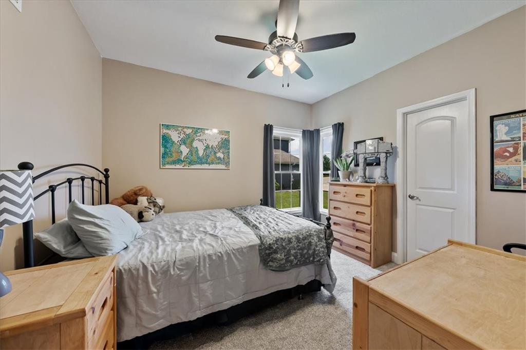 6989 141st Street Basehor, KS 66007 - Photo 12 of 49