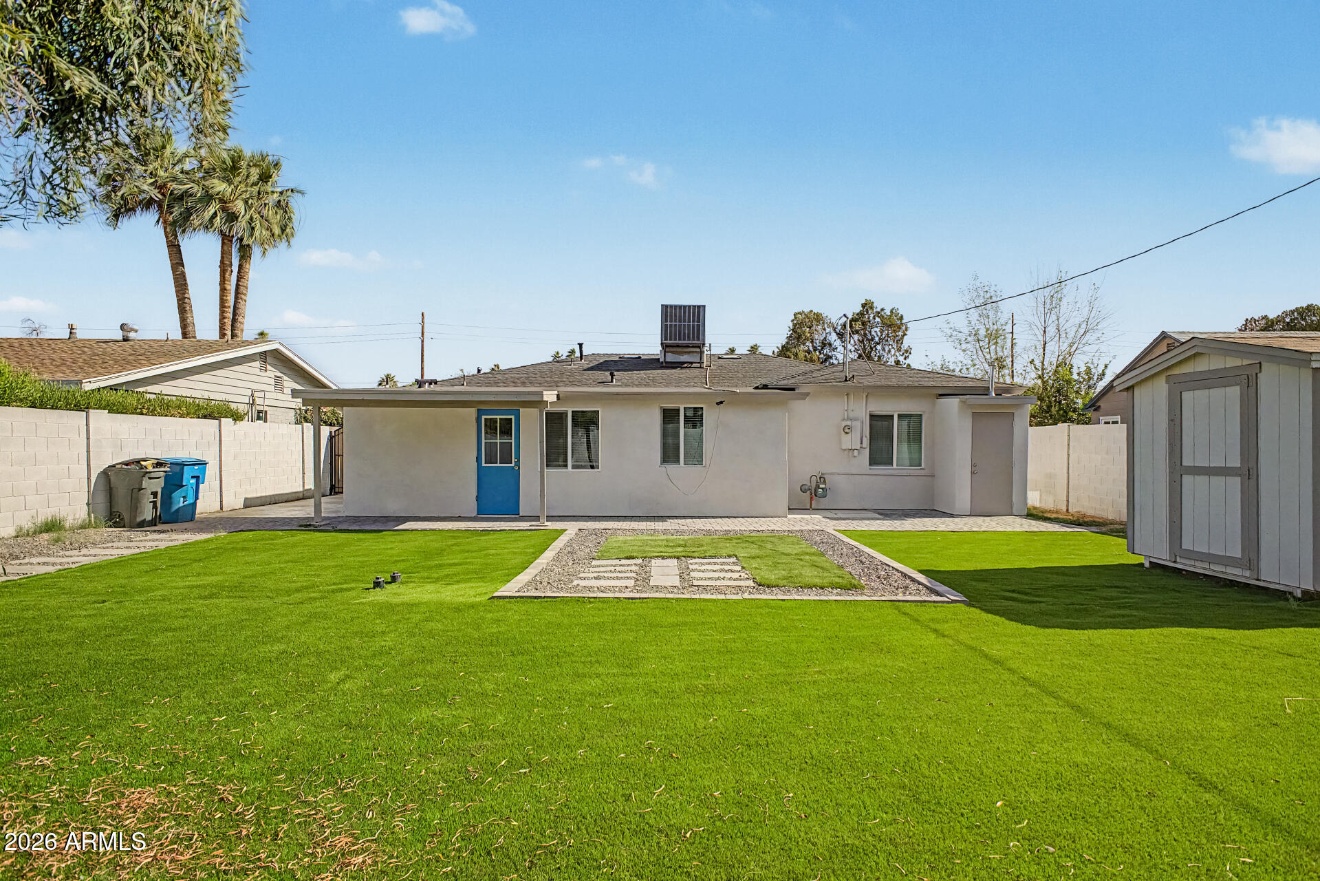 532 East Cheery Lynn Road Phoenix, AZ 85014 - Photo 36 of 37 a front view of house with yard and garage