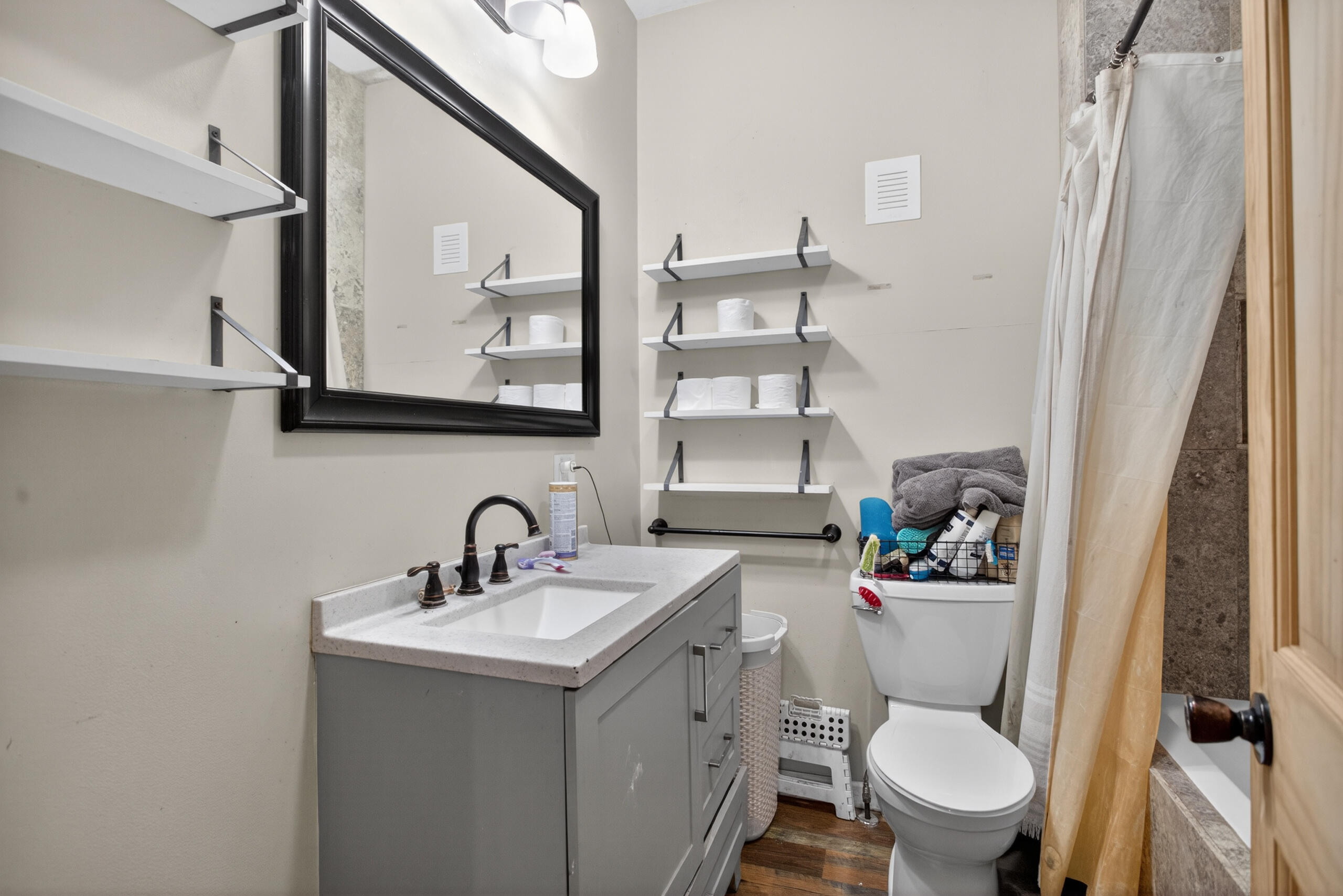 1284 Maplegrove Road Jackson, MI 49201 - Photo 13 of 45 0N0A0651