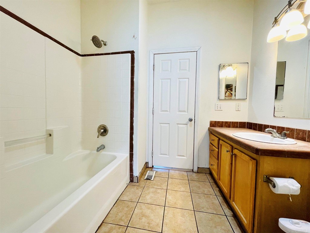10767 Jamacha Spring Valley, Unit SPC 203 Spring Valley, CA 91978 - Photo 15 of 21 Gallery Image 15