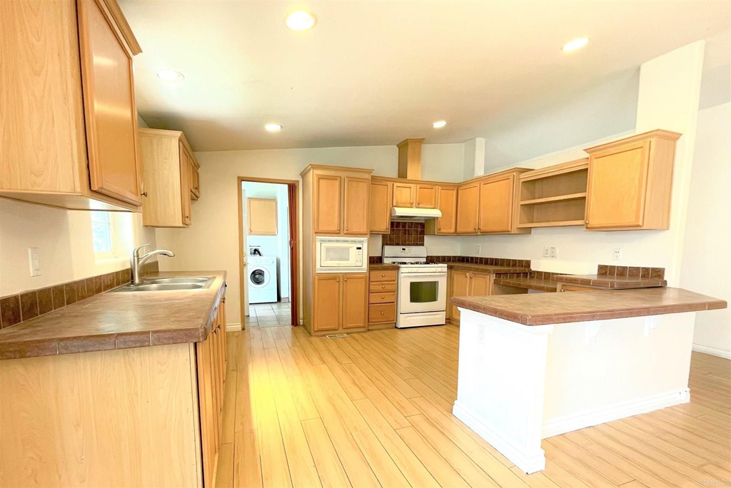 10767 Jamacha Spring Valley, Unit SPC 203 Spring Valley, CA 91978 - Photo 3 of 21 Gallery Image 3