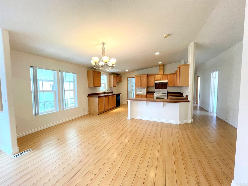 10767 Jamacha Spring Valley, Unit SPC 203 Spring Valley, CA 91978 - Photo 6 of 21 Gallery Image 6
