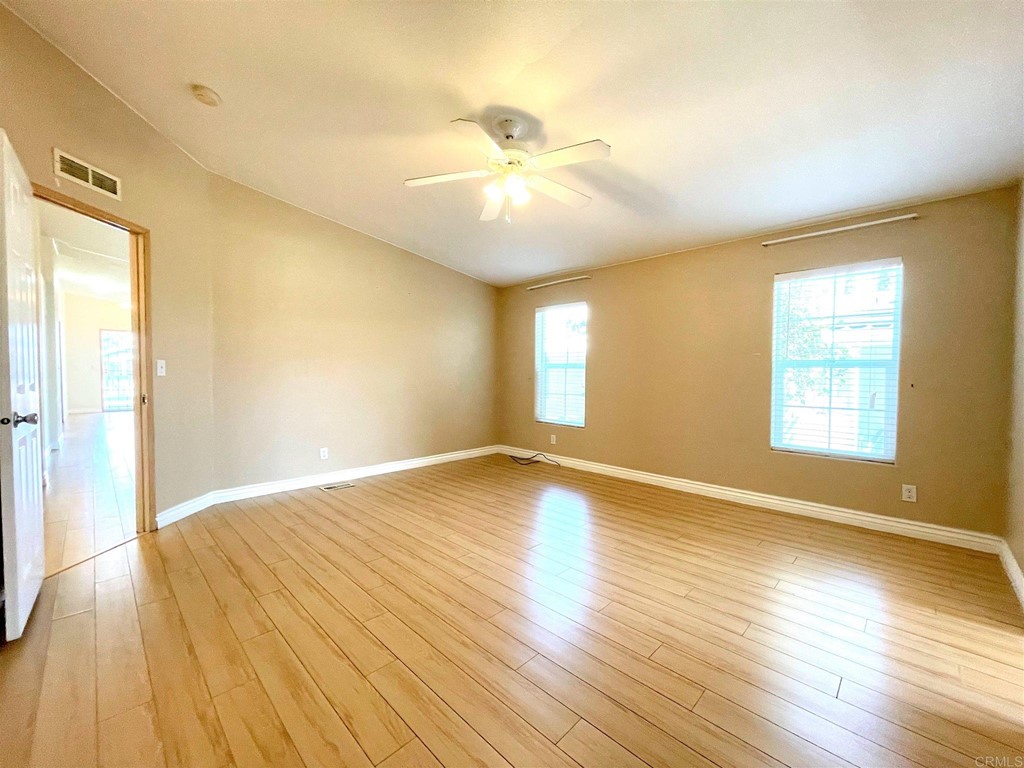 10767 Jamacha Spring Valley, Unit SPC 203 Spring Valley, CA 91978 - Photo 8 of 21 Gallery Image 8