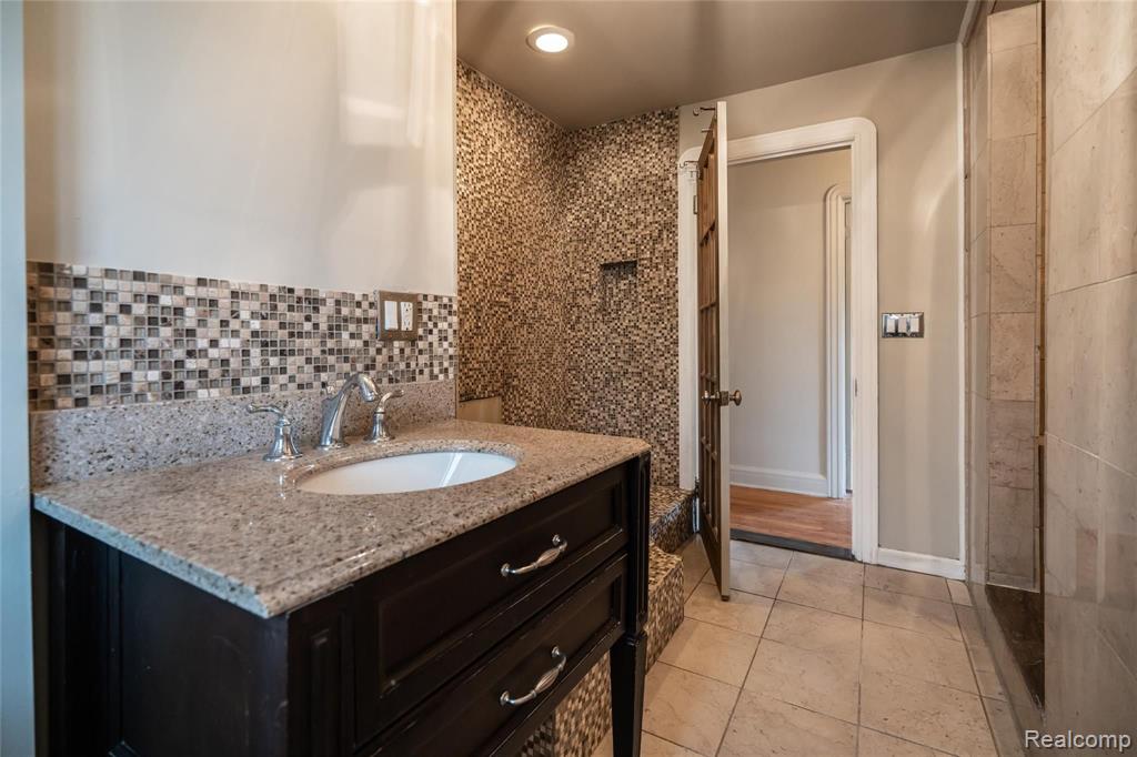 1430 Devonshire Road Grosse Pointe Park, MI 48230 - Photo 44 of 85