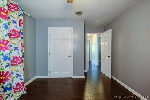 $319,000 | 914 Henryville Bluelick Road, Henryville, IN 47126