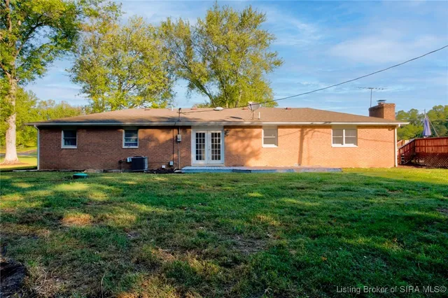 $319,000 | 914 Henryville Bluelick Road, Henryville, IN 47126