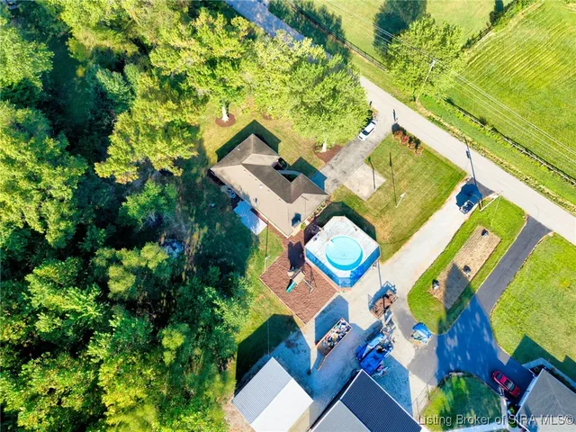 $319,000 | 914 Henryville Bluelick Road, Henryville, IN 47126