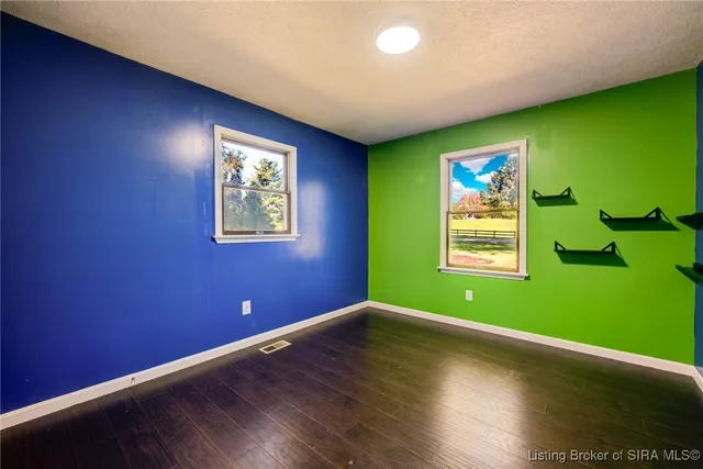 $319,000 | 914 Henryville Bluelick Road, Henryville, IN 47126