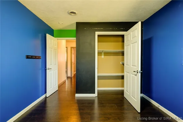 $319,000 | 914 Henryville Bluelick Road, Henryville, IN 47126