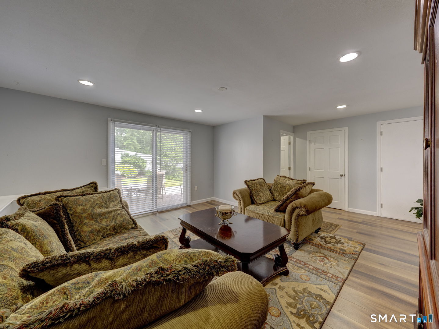 4 Lee Circle Bloomfield, CT 06002 - Photo 10 of 38