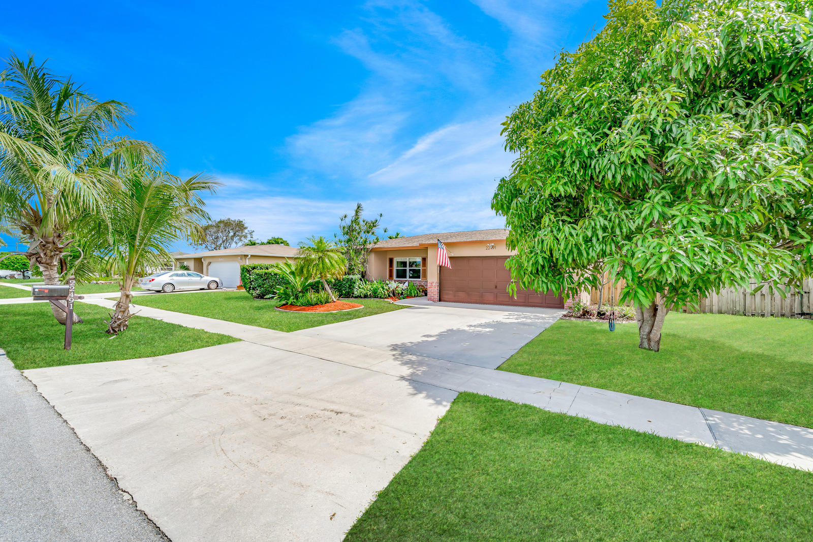 22491 Labrador Street Boca Raton, FL 33428 - Photo 11 of 74 Long driveway