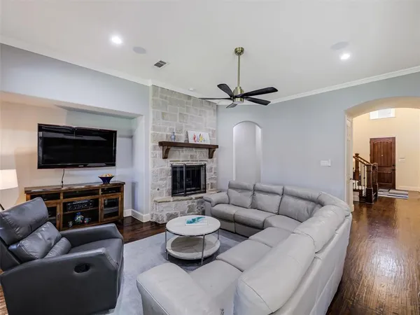 $829,900 | 8841 Sutton Drive, Frisco, TX 75035