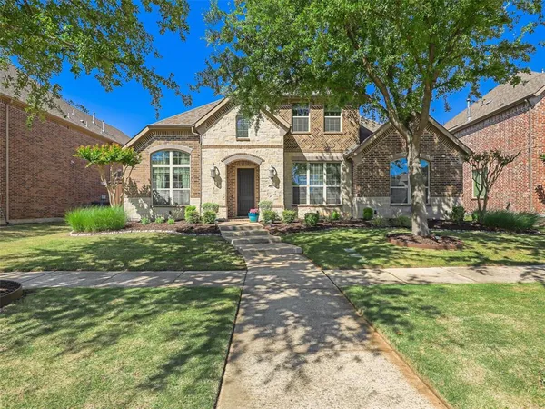 $829,900 | 8841 Sutton Drive, Frisco, TX 75035