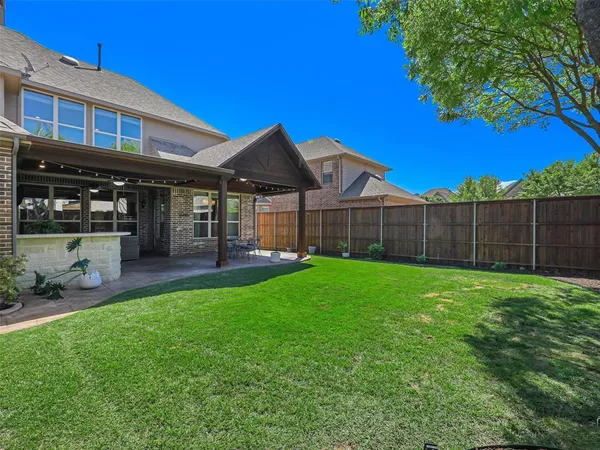 $829,900 | 8841 Sutton Drive, Frisco, TX 75035