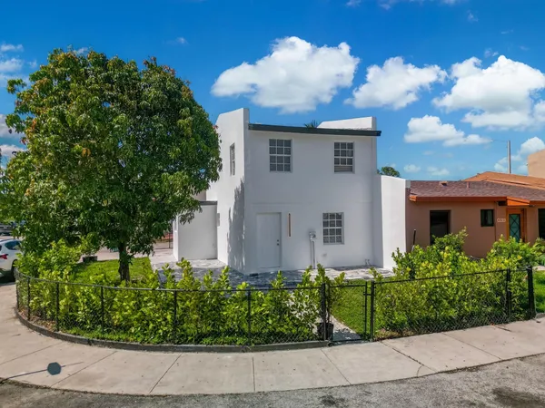 $3,500 | 4527 Northwest 191st Terrace, Miami Gardens, FL 33055