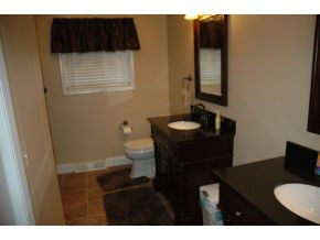 592 Hales Chapel Road Gray, TN 37615 - Photo 12 of 24 Master Bathroom