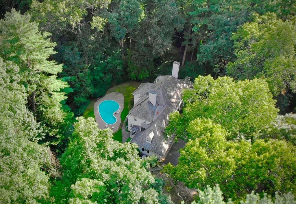 111 Woodsley Road Longmeadow, MA 01106 - Photo 4 of 23 Gallery Image 4