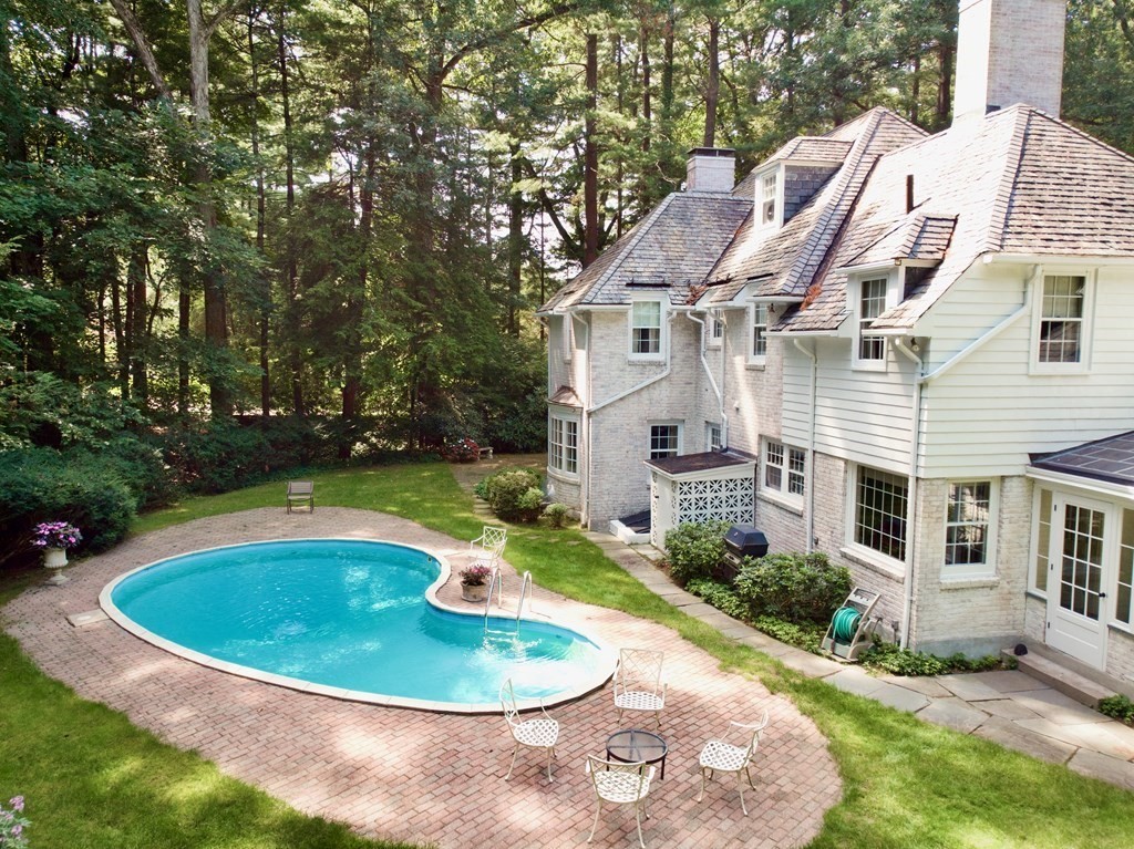 111 Woodsley Road Longmeadow, MA 01106 - Photo 6 of 23 Gallery Image 6
