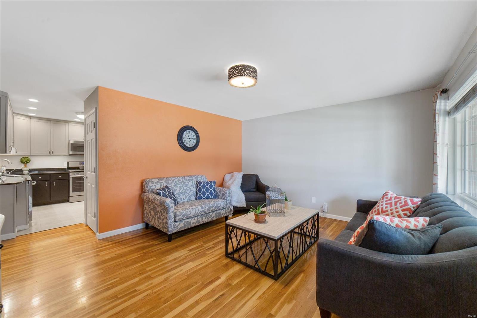 3856 Buckley Road St. Louis, MO 63125 - Photo 4 of 28 Gallery Image 4