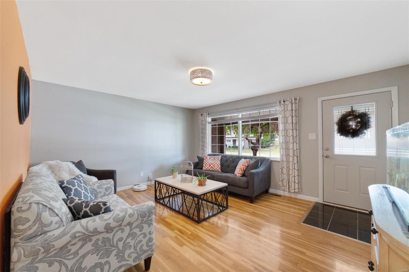 3856 Buckley Road St. Louis, MO 63125 - Photo 6 of 28 Gallery Image 6