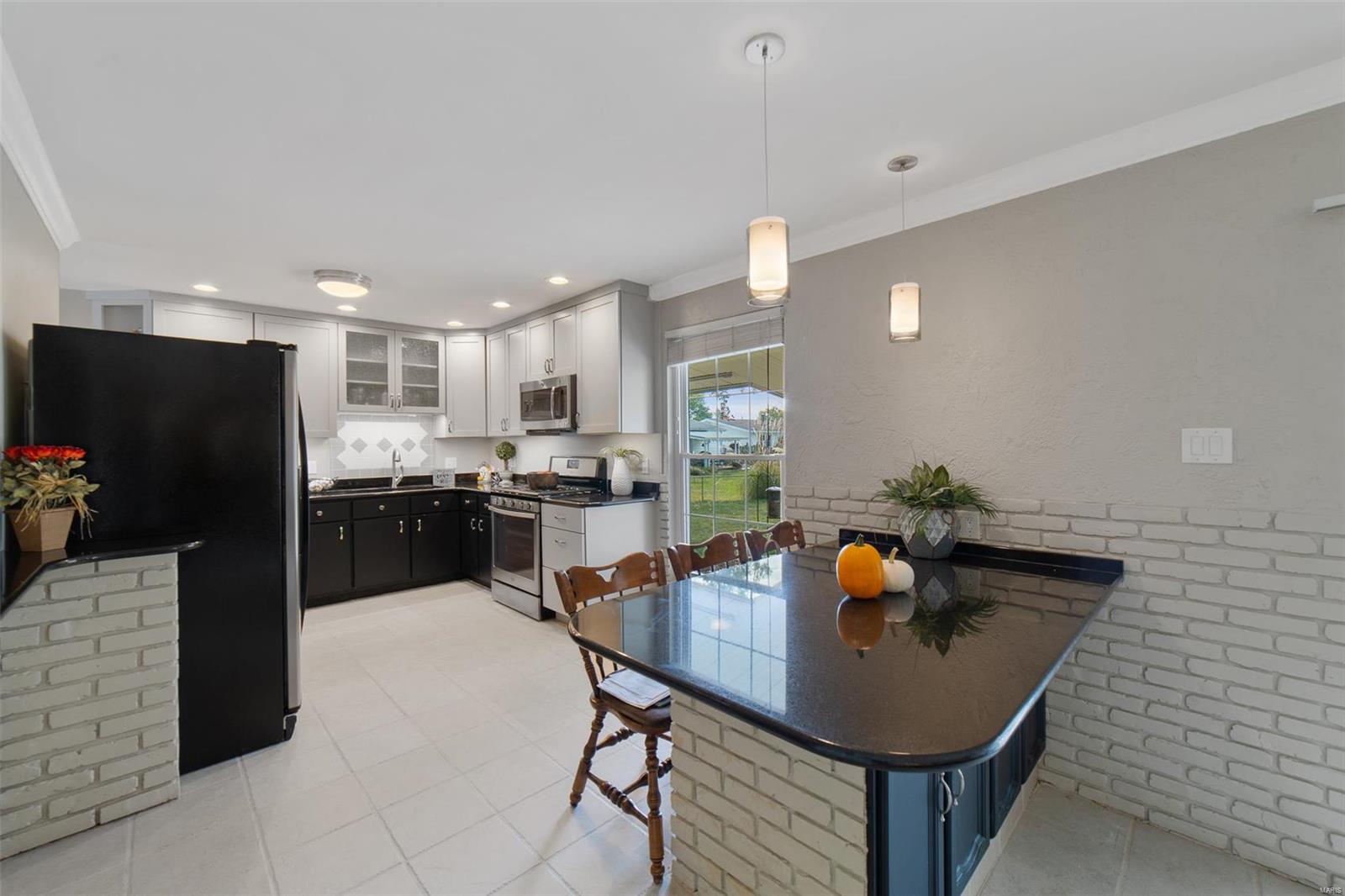 3856 Buckley Road St. Louis, MO 63125 - Photo 8 of 28 Gallery Image 8