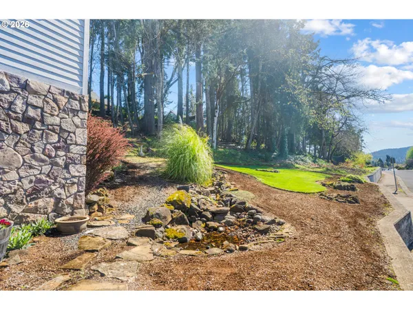$575,000 | 741 South 47th Street, Springfield, OR 97478