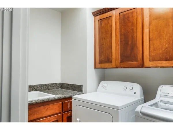 $575,000 | 741 South 47th Street, Springfield, OR 97478
