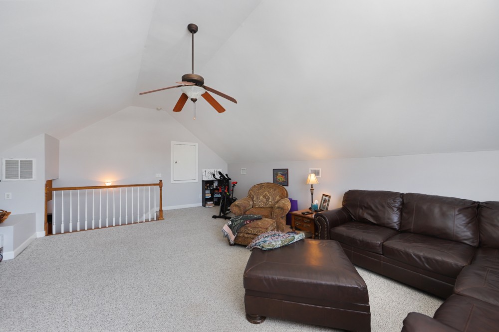 706 Deer Ridge Lane Lebanon, TN 37087 - Photo 23 of 29 a living room with furniture