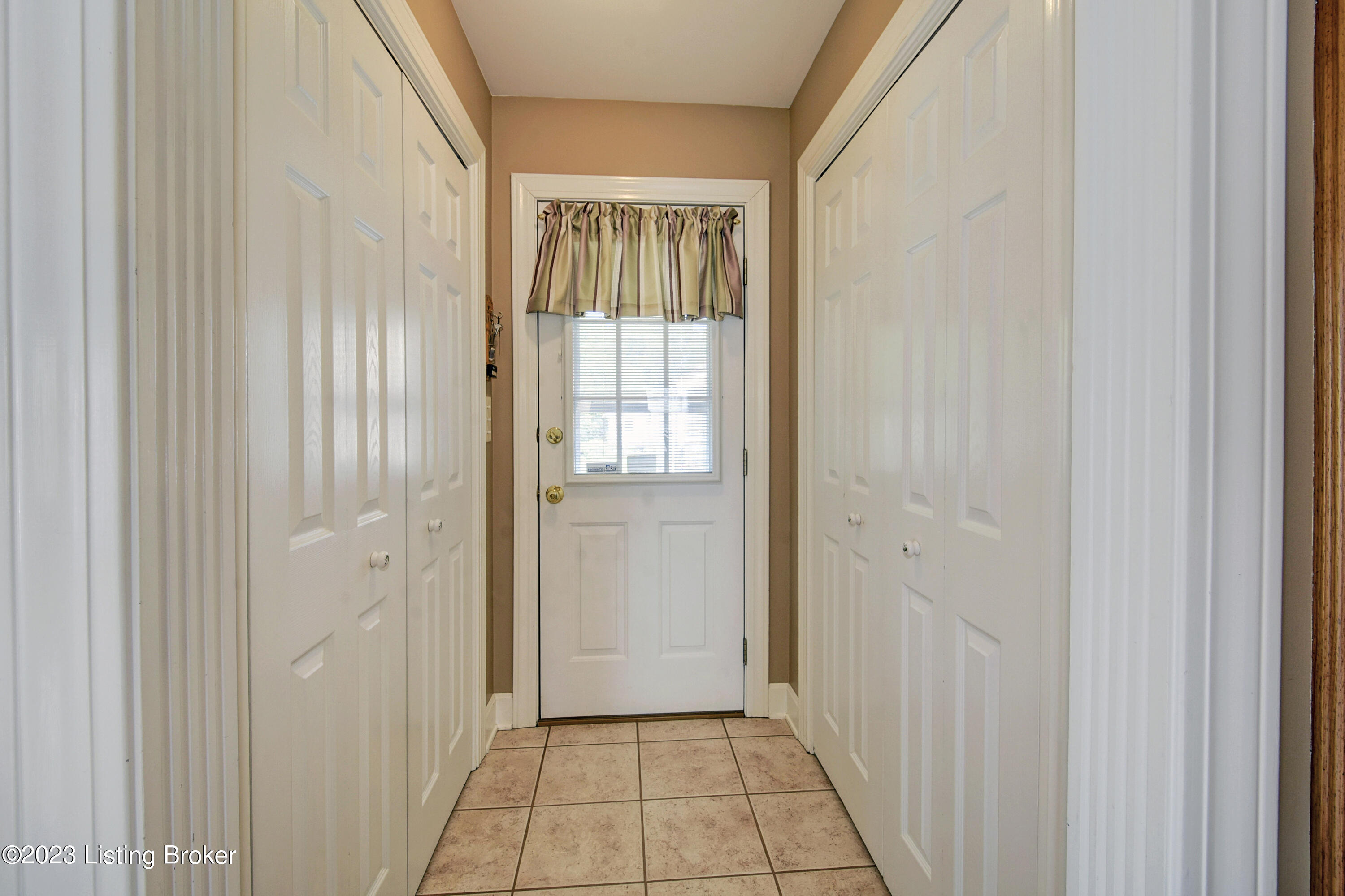 3106 Plover Road Louisville, KY 40213 - Photo 22 of 35 Laundry and large closet