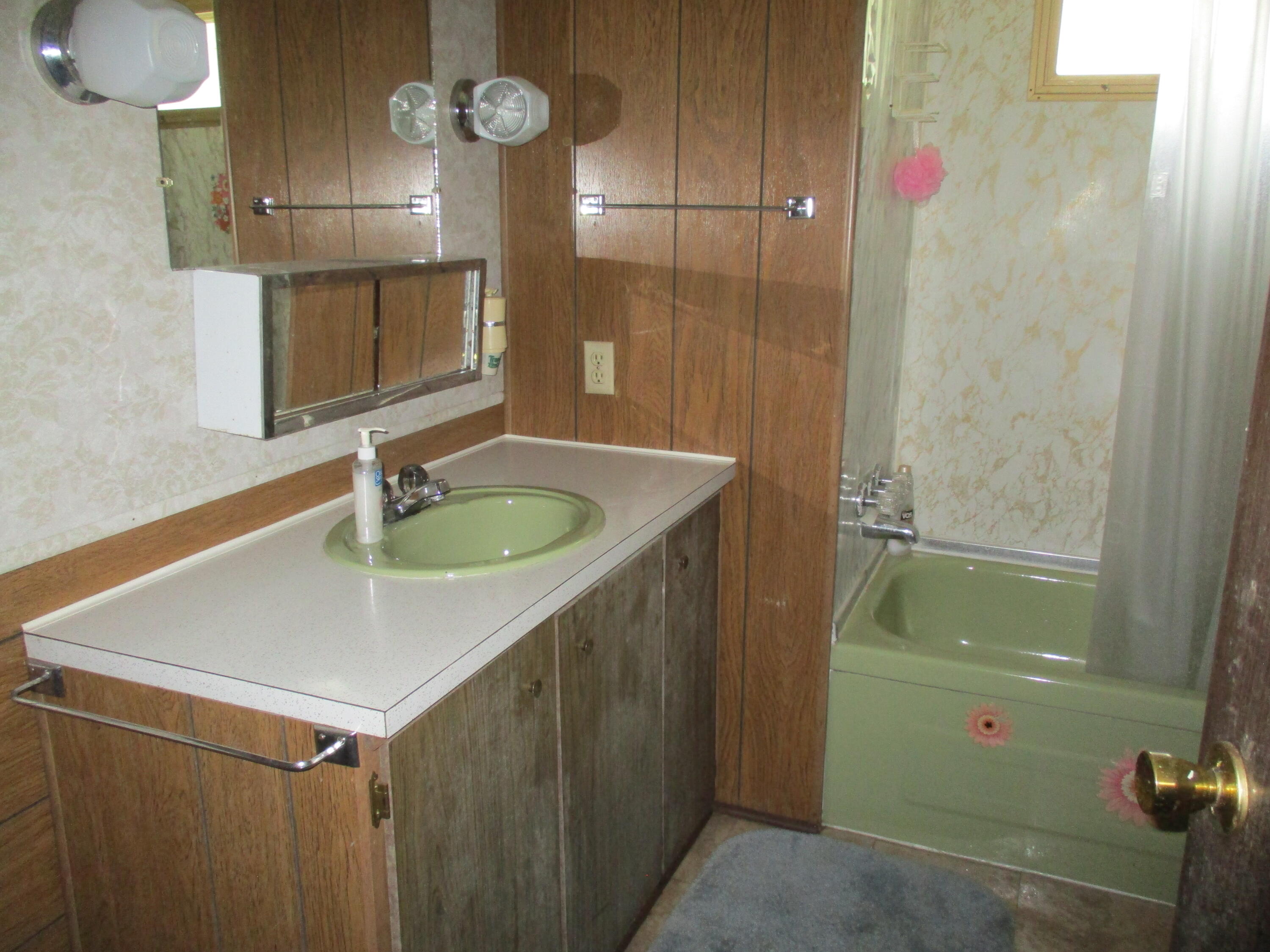 9089 Southwell Road Roscommon, MI 48653 - Photo 16 of 33 Gallery Image 16