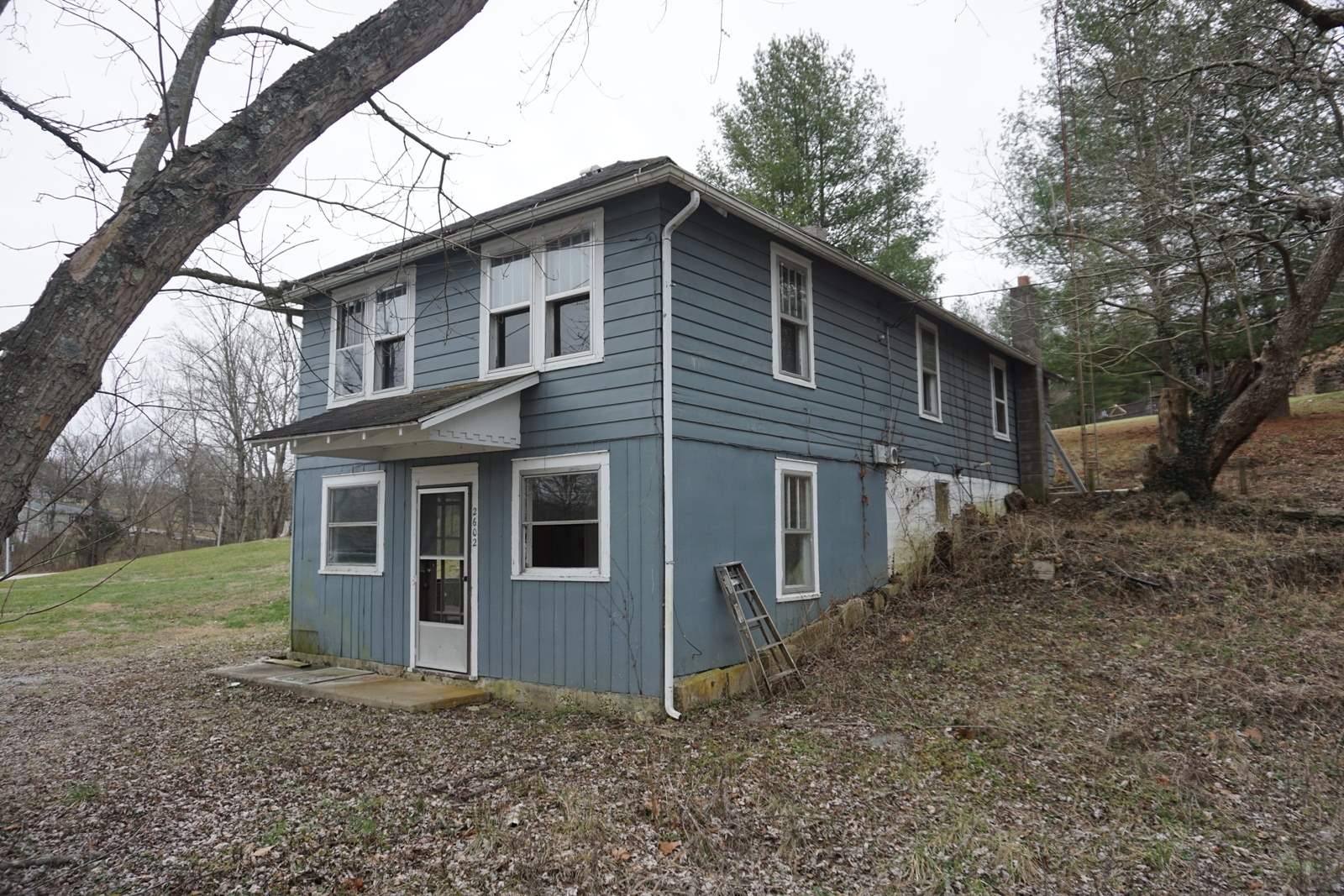 2602 Tunnelton Road Bedford, IN 47421 - Photo 3 of 10 Gallery Image 3