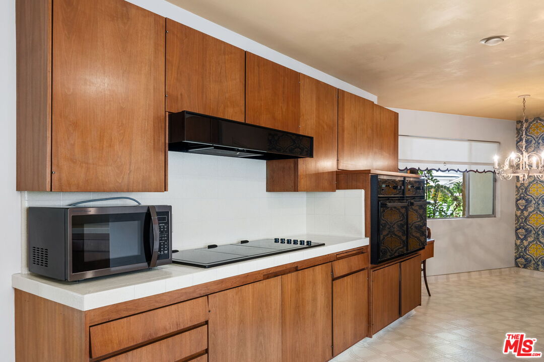 6619 Bedford Avenue Los Angeles, CA 90056 - Photo 26 of 55