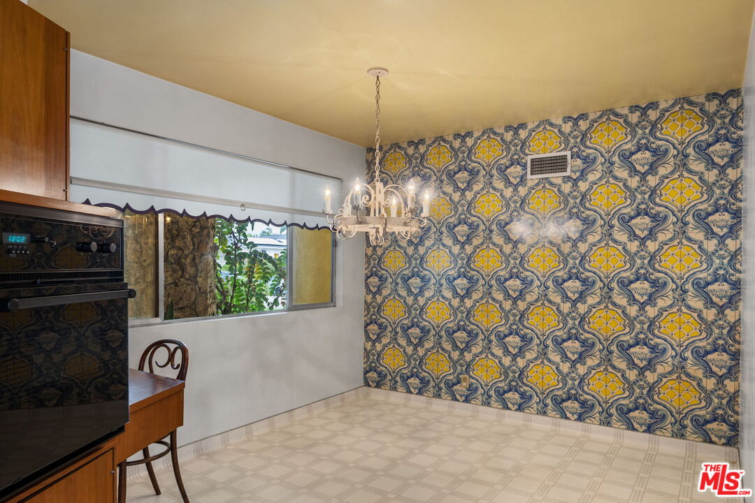 6619 Bedford Avenue Los Angeles, CA 90056 - Photo 28 of 55