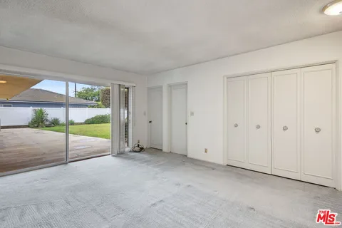 $1,798,850 | 6619 Bedford Avenue, Los Angeles, CA 90056