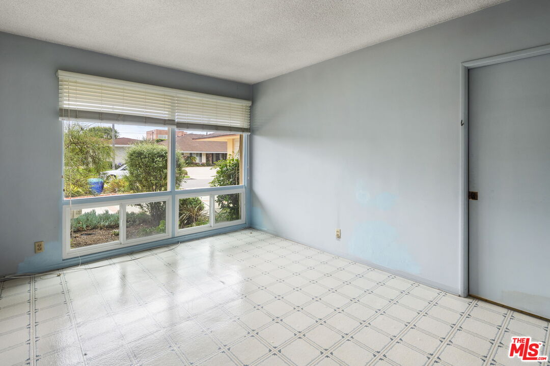 6619 Bedford Avenue Los Angeles, CA 90056 - Photo 45 of 55