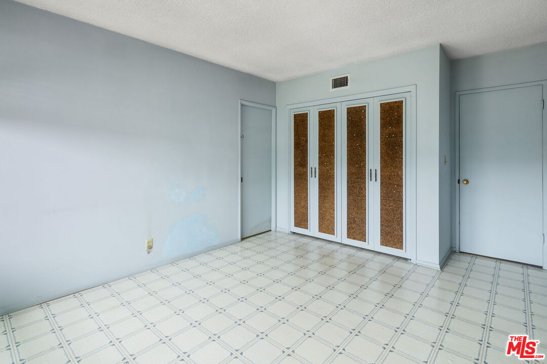 6619 Bedford Avenue Los Angeles, CA 90056 - Photo 47 of 55