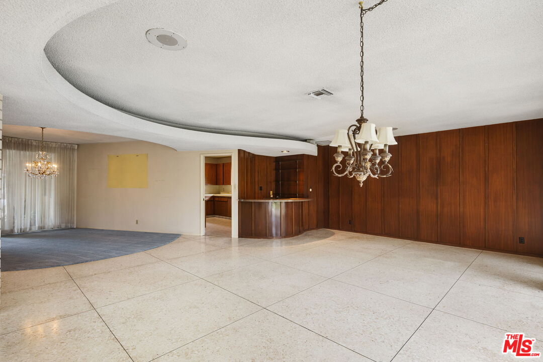 6619 Bedford Avenue Los Angeles, CA 90056 - Photo 10 of 55