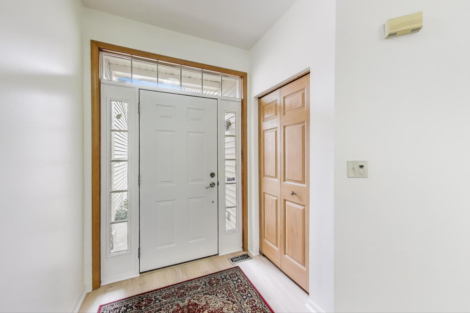 4 Haverton Court Streamwood, IL 60107 - Photo 2 of 30 a view of front door with a sink