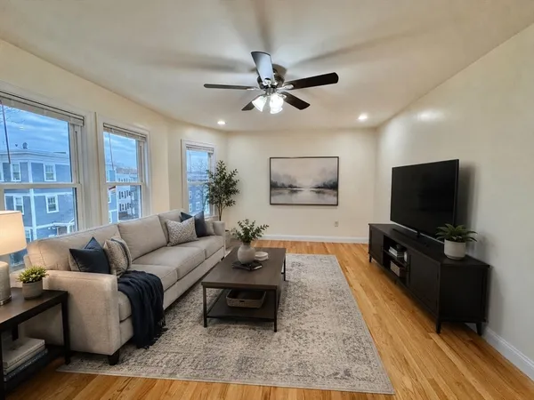 $3,400 | 12 Boyd Street, Unit 3, Boston, MA 02124