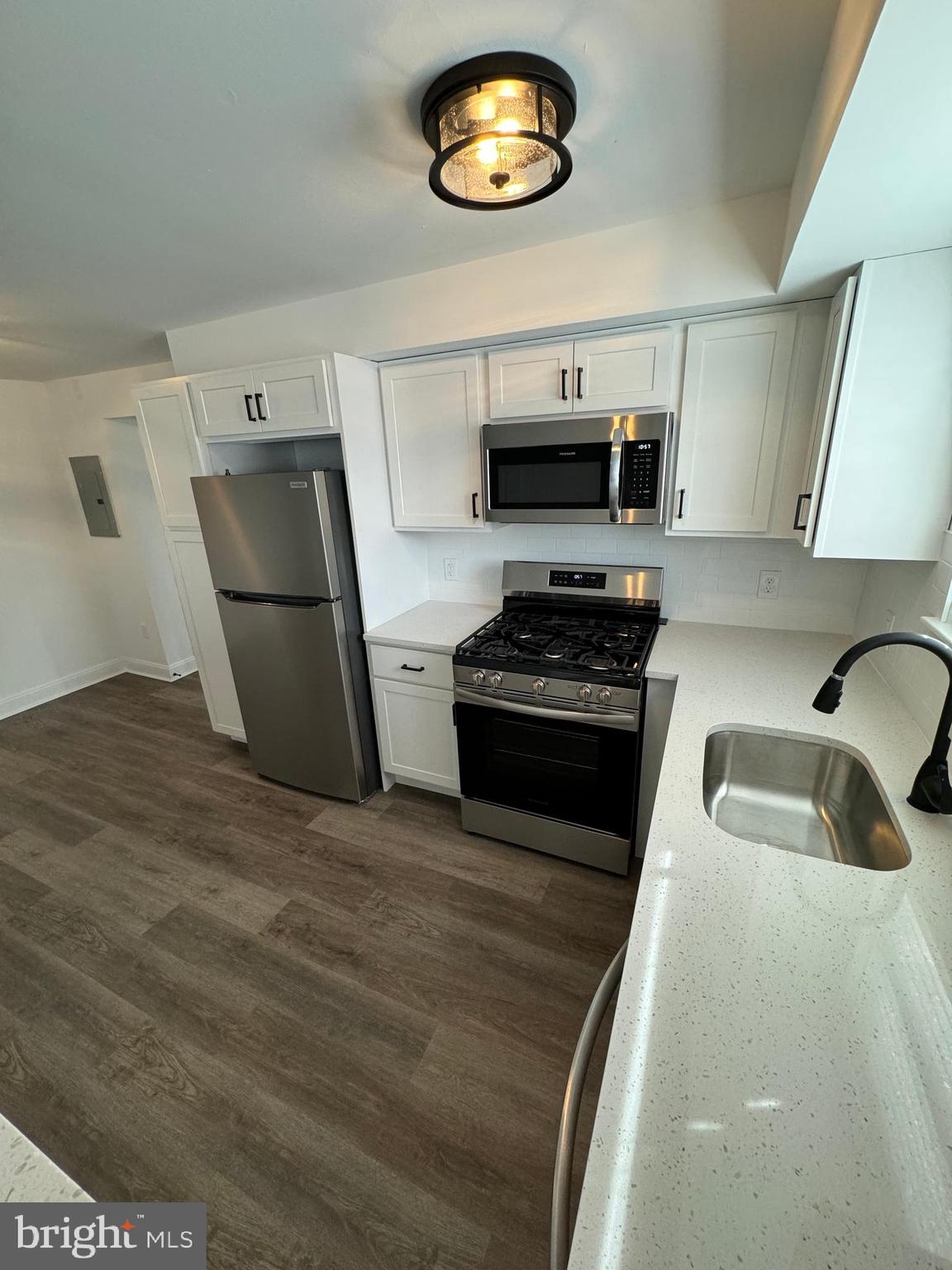 1841 Davisville Road, Unit B6 Willow Grove, PA 19090 - Photo 6 of 21