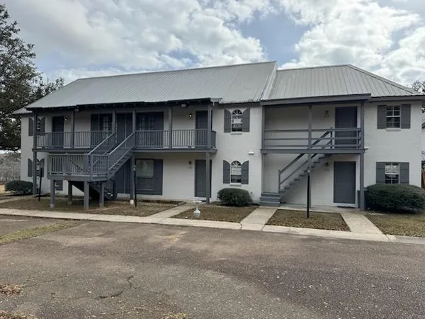 $950 | 27231 Snead Drive, Unit 203, Abita Springs, LA 70420