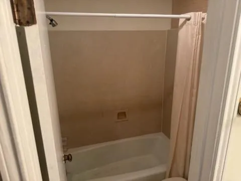 $950 | 27231 Snead Drive, Unit 203, Abita Springs, LA 70420