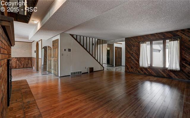 520 Portland Road Monument, CO 80132 - Photo 6 of 35