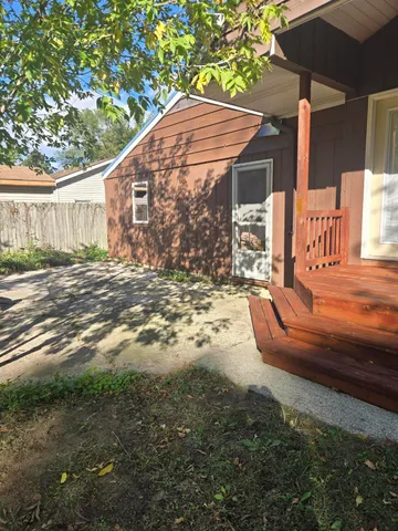 $273,900 | 15549 Pine Street, Grand Haven, MI 49417