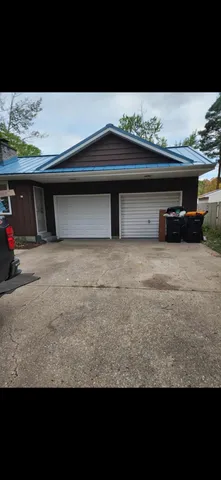 $273,900 | 15549 Pine Street, Grand Haven, MI 49417