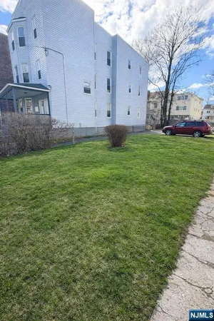 $2,500 | 81-85 Columbia Avenue, Unit 2, Newark, NJ 07106