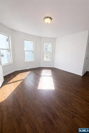 $2,500 | 81-85 Columbia Avenue, Unit 2, Newark, NJ 07106